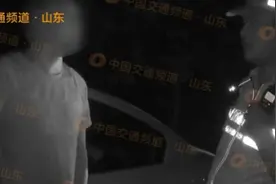 醉酒司机马路中间车内酣睡，面对交警检查就这一句话图片