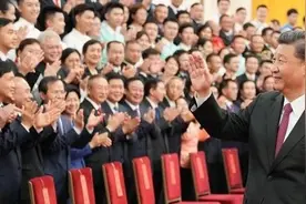习近平亲切会见中国共产党成立100周年庆祝活动筹办工作各方面代表图片