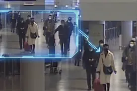 一贩毒团伙来上海作案 俩“冰妹”刚下飞机就落网图片