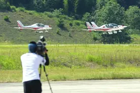 飞机吊挖机！2021湖南（国际）通用航空产业博览会将在长沙、株洲举行图片