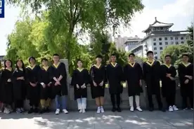 一不小心又同窗！本科毕业后全班接着当研究生同学视频封面