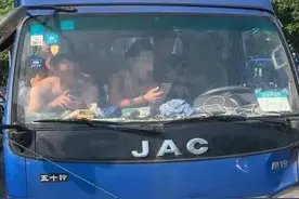 佛山禅城严查“三超”货车图片