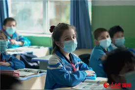 这里是新疆：教育，实现梦想的道路图片
