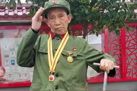 百岁抗战老兵李福兴圆梦：一门三代从军 传承家国情怀图片