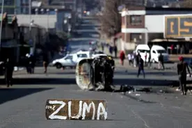 南非华人讲述暴乱亲历：打砸抢严重，华人组建自卫队保护安全图片