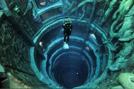世界最深泳池易主迪拜：深60米，池内装有56个摄像头图片
