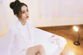 绝美！Angelababy穿小香风套装拍大片 温婉动人魅力十足图片