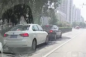 “避晒式”等红绿灯，给你“添堵”了吗？图片