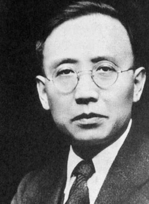 文艺作品中属于郭沫若的作品是（郭沫若与他的诗集前茅）
