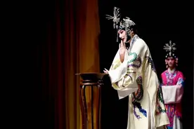 大学生敢演《上天台》！京剧名家高校传艺成果汇报演出举行图片