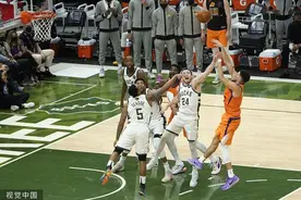 NBA | 雄鹿击败太阳追成2比2 奥运选手发挥出色成胜负手图片