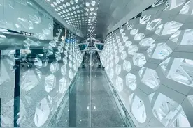 深圳新地标“天空之城”爆火！宛如科幻大片，引2亿人围观：不愧是中国图片