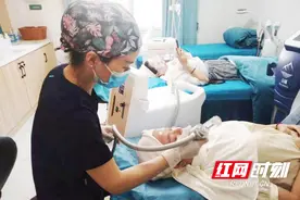 粉刺痘痘傻傻分不清 皮肤科医生教你正确清理脸上的痘痘和粉刺图片