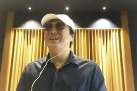 44岁盲人歌手萧煌奇宣布恋情 大方承认有对象图片