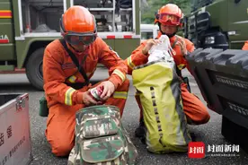 地震发生后 90余名森林消防员随时做好救援准备图片