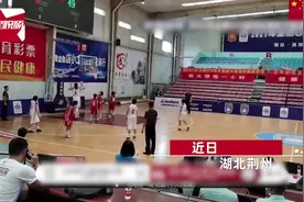 “14岁女孩身高2米26独霸篮下”图片