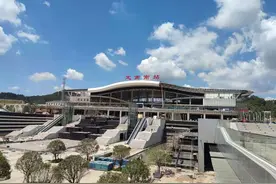 「百年华诞再出发」如何加速融入粤港澳大湾区？定南县高铁新区这样做图片