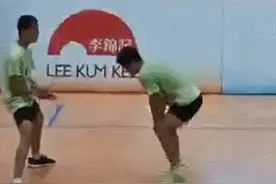 无影脚啊！每秒9.6次，刷爆交互绳世界纪录的上海小囡：成绩从未跌出年级前十，书法十级图片