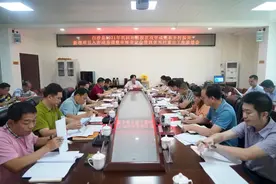 白沙县召开2021年巩固拓展脱贫攻坚成果和乡村振兴新增项目入库动态调整审核审定会暨巩贫兴村重点工作推进会图片