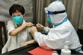 “每一个生命都值得被尊重”——台湾同胞纷纷“登陆”接种大陆新冠疫苗图片