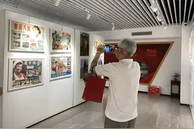 “党员的光辉”电影海报展开幕，百幅海报见证百年光辉历程图片