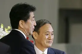 从安倍到菅义伟，日本政治越来越“右”了吗？图片