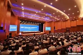 企业家代表：农村是我们的根 积极投身乡村振兴图片