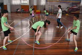 30秒交互绳跳288下破纪录，这支队伍获全国跳绳比赛冠军图片