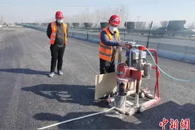 中铁四局一公司再获两项国际发明专利图片