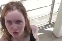 骂“滚回中国”的白人女子，哪来的底气？图片