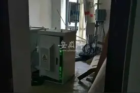 合肥一小区：“嗡嗡”怪声扰邻居！原是满屋基站设施图片