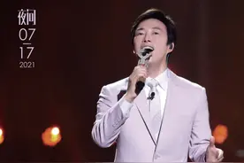 费玉清唱歌抬头的秘密，很早他就给出了答案丨夜问图片