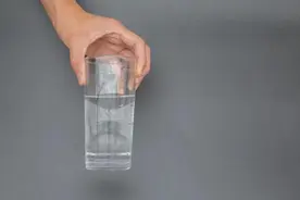 渴了再喝水？少量多次，别等渴了再喝图片