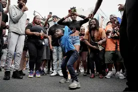 美国人口政策面临两难选择：“欧洲化”还是“拉美化”？图片