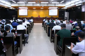 李红梅强调：学习贯彻习近平总书记“七一”重要讲话精神 为实现中华民族伟大复兴接续奋斗图片