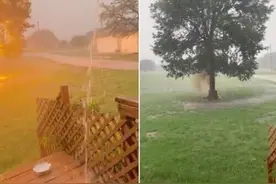 可怕！德克萨斯州一男子家门口拍暴雨险被闪电击中图片