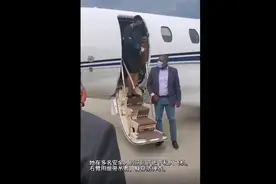 果然视频｜海地总统遗孀回国：吊着绷带，身穿防弹衣图片