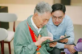 百年大党正青春！几位党龄超过70年的“90后”，与“90后”青年人进行了一次关于初心的交流图片