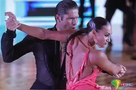 2021年世界职业拉丁舞杯在俄举行图片