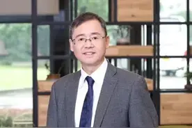 从图书馆“抢座位”的“好手”，到“量子精密测量技术”的探索者，这位教授不一般图片