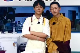 丁真和弟弟平措尼玛录制中餐厅 与宁静黄晓明姚安娜等同框对镜灿笑图片