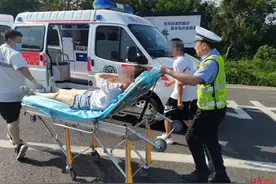 女子因感情纠纷喝农药开车上高速 四川民警成功拦下车辆图片