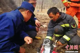 “95后”消防装备技师温家杰：最喜欢看着“生病”器材“满血复活”图片