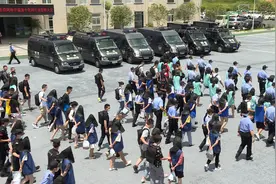 绵阳公安破获特大电诈案“话务员”每天打500个电话行骗图片