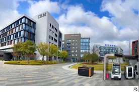 浦东新区将进一步推动科学之城、金色中环、五彩滨江、浦东枢纽等重点区域建设图片