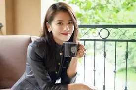 神仙美人！刘涛晒午后摆拍照 享受惬意时光画面养眼图片