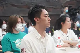 赵世炎扮演者：时常冥想，在其中与赵世炎的思想相互交融图片