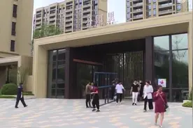 临沂白鹭金岸公园里新房交付打折扣！“双阳台”缩水变“单阳台”图片
