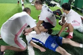 海口一男子踢球前突然晕倒 专家：癫痫急救千万别做这事图片