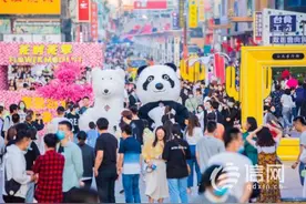 市北特色街区人气持续攀升 台东步行街日接待30余万人次图片